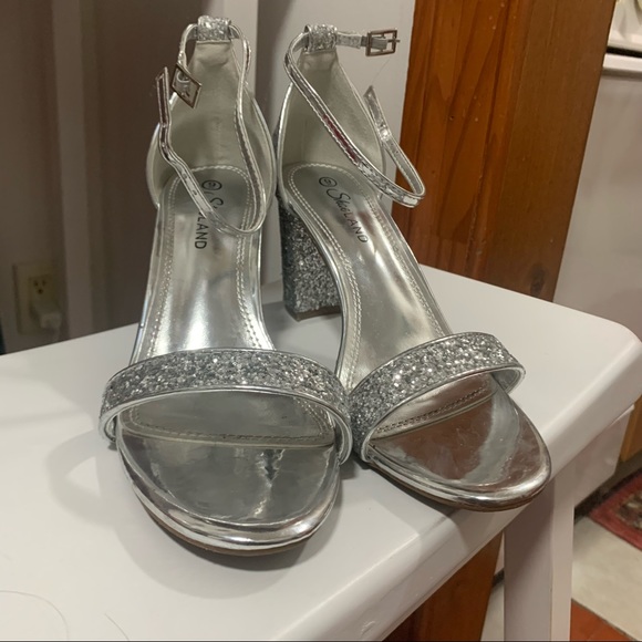 $5 shipping… Women's Open Toe Ankle Strap Chunky Block Low Heel Dress Pump - Picture 5 of 8